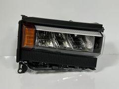 再入荷】ランクル250 VX,GX装着可能! プロジェクター式 角目 3眼