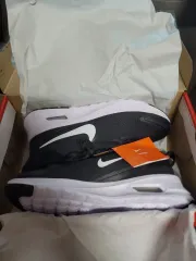 ナイキ エア マックス ヌーエクシス スニーカー 新品