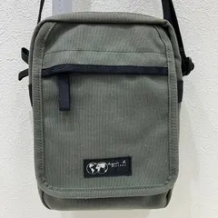 7631　agnes b. VOYAGE　アニエスベーボヤージュ ショルダーバッグ　斜め掛け　クロスボディ ミニバッグ　サコッシュ　カーキ系　ポケット多数