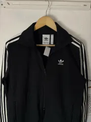アディダス最新バージョン ヨーロッパ ジャージ