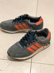 アディダス LA トレーナー グレー/オレンジ スニーカー