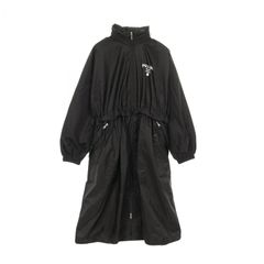 PRADA Re-NYLON コート《ほぼ未使用》 - メルカリ