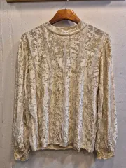 アイボリーツアーベルベット長袖ブラウス