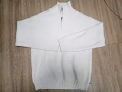 白ゴージハーフネックニットジップアップ