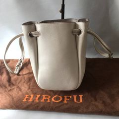 極美品】HIROFU ヒロフ オンディーナ ホワイト シボ革 ハンドバッグ