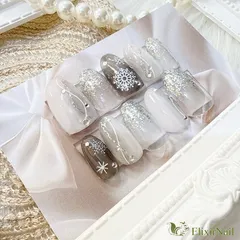 【現品】ネイルチップ　雪の結晶　シルバー　グレー