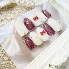 【現品】ネイルチップ　ボルドー　白　リボン