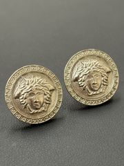 VERSACE ベルサーチ メデューサ 両耳 ピアス - メルカリ