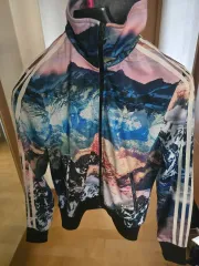 アディダス マウンテン プリント ジャージ