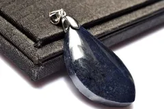 【１点物】シルバー925◇ミャンマー産 サファイア　32x17mm　リーフ ペンダントトップ パワーストーン 天然石 _PC7964