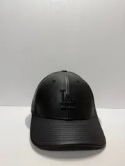 Newera ロサンゼルスドジャース レザー 9forty M-CROWN スナップバックキャップ ブラックカラー