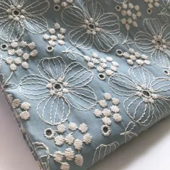 縦100cm×横95cm 刺繍生地　アイスブルー　NO，282 新着