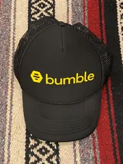古着 帽子 メッシュキャップ トラッカーキャップ bumble 企業系 黒 スナップバック