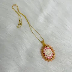 ハンドメイド風 カメオ ネックレス ビーズ装飾 ゴールドチェーン ピンク