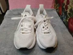 240mm アディダス 白 ランニングシューズ