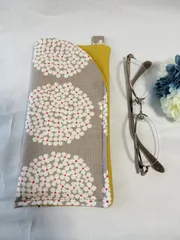 ハンドメイド　メガネケース　あじさい　黄色　B070