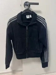 アディダス デニム トラックジャージ クロップド トップス