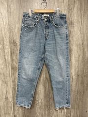 Item thumbnail for item 9e2d374a-c2f6-4de6-a02e-e5927ac8e410