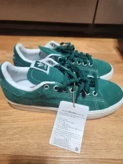 アディダス スウェード グリーン スニーカー 新品
