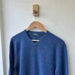 15574 - ポロラルフローレン ブルー Vネック ウールニット (ラムズウール 100%)