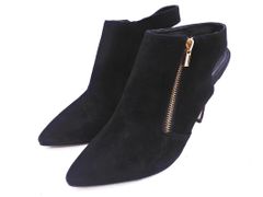 Item thumbnail for item 88ad549f-e632-4dfa-9fb1-9d18226f53a4