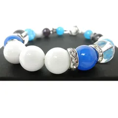★ホワイトオニキス＆ブルーメノウブレスレット【ホワイトオニキス１２ｍｍ珠、ブルーメノウ１２ｍｍ珠、ブルークラック水晶１０ｍｍ珠、ブルーキャッツアイ８ｍｍ珠】※ニューホックタイプ 腕周り内径：約１６.０ｃｍ ※うさぎのチャームと巾着袋付き♪