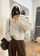 (新品) エイブリー ジグザグ 폭닥 ニットジップアップ ムシンサ He.nique Young & Rich