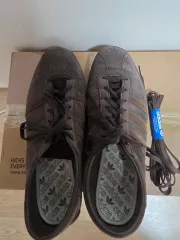 アディダス タバコ ブラウン 285サイズ 10分 着用