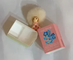 LALA puppenhaus Otome Kokeshi Tiny Ribbon