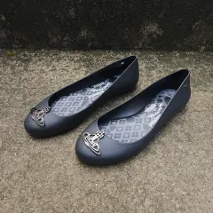 235 240 Vivienne Westwood x Melissa