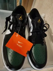 ナイキ エアジョーダン 1 ロー ゴルフ グリーン