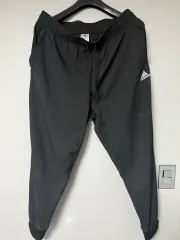 アディダス ナイロン ジョガーパンツ