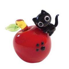 フォーカート ガラス細工 りんごと黒猫 置物 - メルカリ