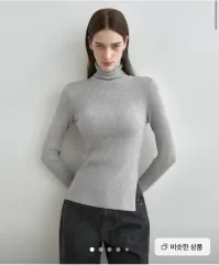 新品 몽돌 タートルネック スリット ゴージ ニット ブラック 出品