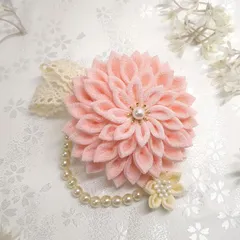 つまみ細工のコサージュ❀ピンク色❀ピン付きクリップ