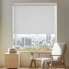 「訳あり新品★外箱段ボールにキズ・汚れあり・中身は新品です」ロールカーテン 幅130cm丈180cm ホワイト 1級遮光 UVカット 表裏同色