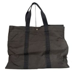 Item thumbnail for item e2220bac-e27b-468f-9951-61e8ee5fd531