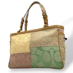 コーチ　ハンドバッグ　マルチカラー　パッチワーク　シグネチャー　ワンショルダー　T4　トートバッグ　キャンバス　パテントレザー　本革　肩掛け可　肩かけ可　シルバー金具　F14868　ピンク　イエロー　グリーン　COACH
