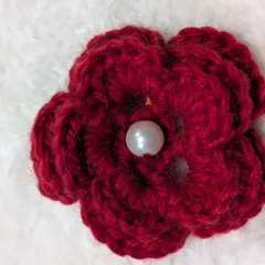 お花ブローチ（レッド）