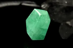 【1点物】5A級☆希少原石風 エメラルド 13x10mm 原石ラフカット ルース パワーストーン 天然石 _PC8173