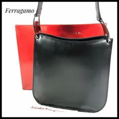 【美品】　 Salvatore Ferragamo サルヴァトーレフェラガモ　ヴァラ　ショルダーバッグ　ブラック　本革　カーフ　レザー　専用箱付き　黒　女性　レディース　ミニバッグ　コンパクト　冠婚葬祭　きれいめ　上品　エレガント　高級品