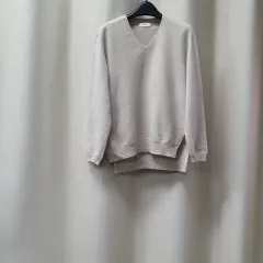 柔らかい ウール100 Vネック ニット