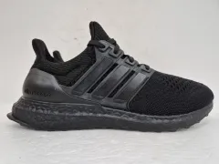 アディダス ウルトラ ブースター 250