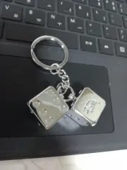 STUSSY メタル DICE キーホルダー プーさん