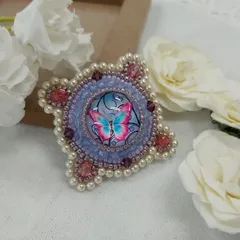 ブローチ◇ハンドメイド 蝶の紫ブローチ ビーズ刺繍 ブルー ピンク ゴールドoh-00946