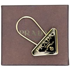 PRADA プラダ M285X トライアングル キーリング バッグチャーム - メルカリ