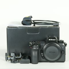 Nikon Z5II】+【Z35mmf1.8S】シャッター回数約2420枚 - メルカリ