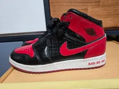 ナイキ エア ジョーダン 1 ブラック/レッド BRED