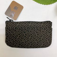 甲州印伝 小銭入れ 【網代格子柄 黒×グレー漆】鹿革 印傳屋 父の日ギフト 新品 甲州印伝 小銭入れ【網代格子 黒×グレー】鹿革 小物入れ 父の日 入学祝