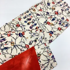 中古品　袷着物　ちりめん小紋　薄クリーム色　正絹R147